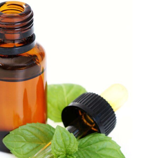 peppermint essential oil 1