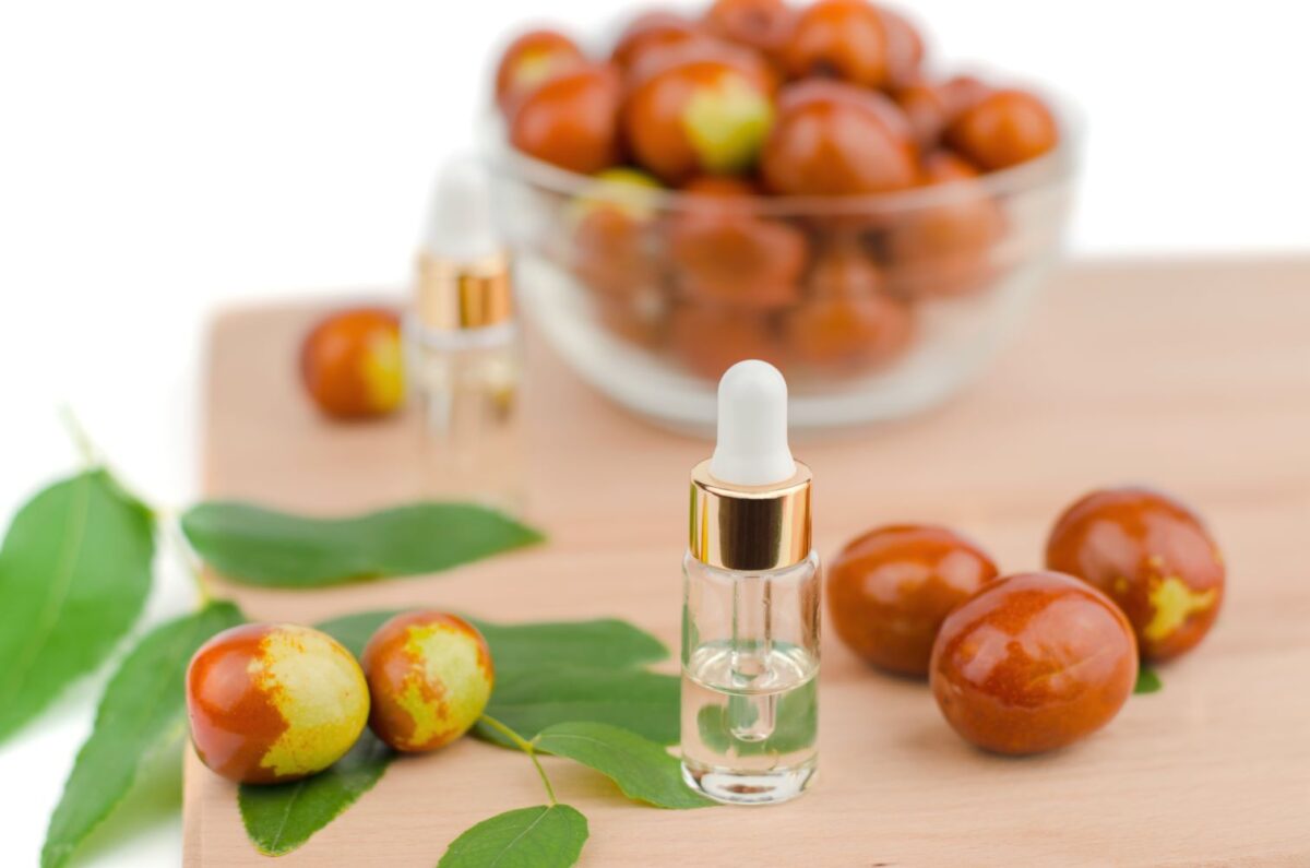 clear organic jojoba oil